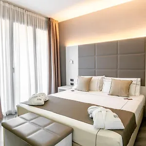 Acca Palace Aa Szálloda Milánó