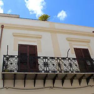Palazzo Taormina , Castellammare del Golfo Italie