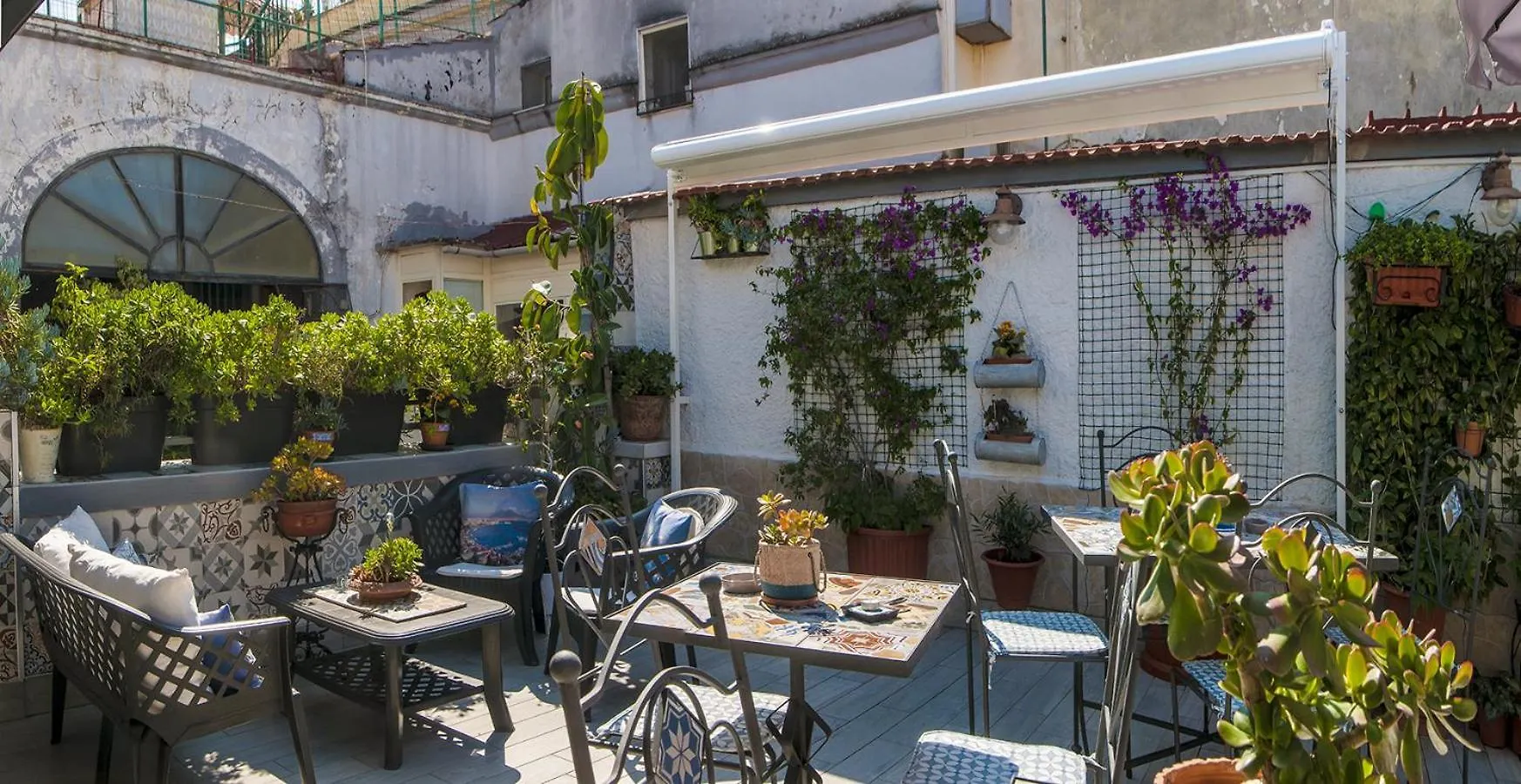 Bed & Breakfast La Terrazza Ai Miracoli Bed and Breakfast Napoli